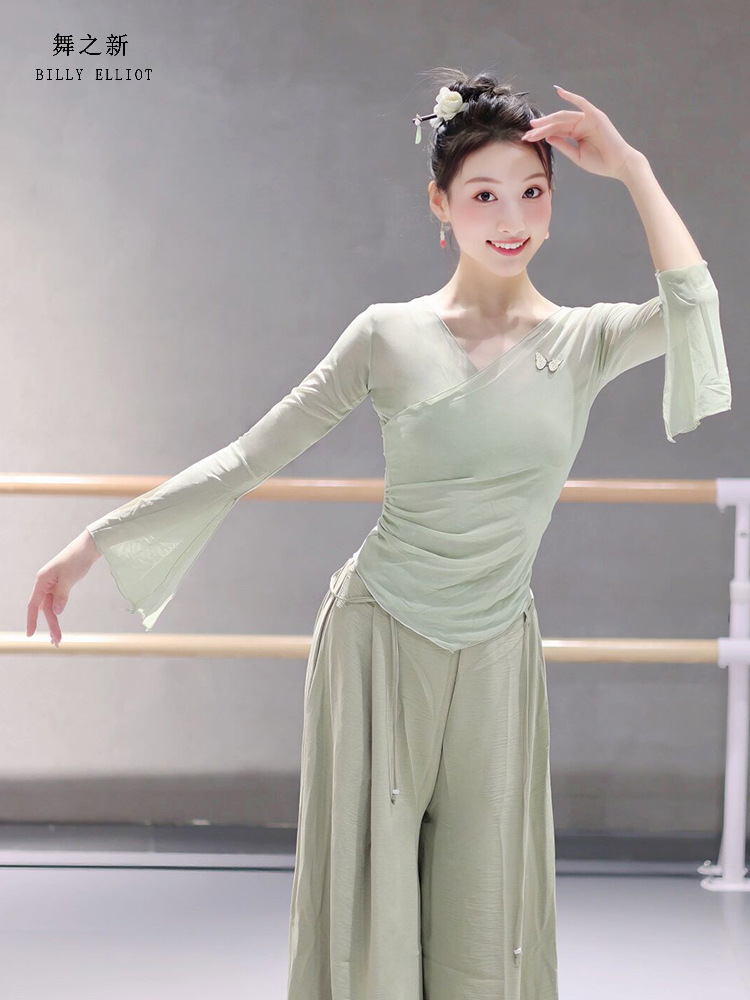 時(shí)尚與科技的完美融合，探索2025年最新舞蹈服裝