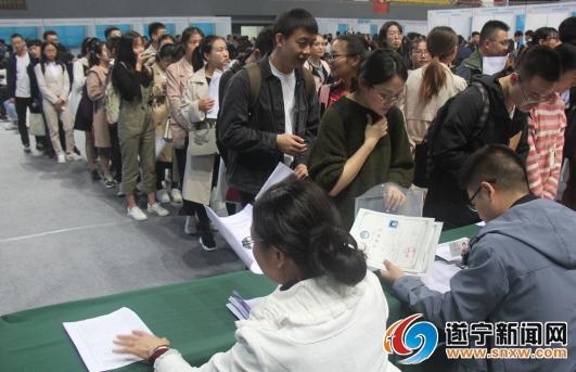 蓬溪最新招聘信息探索，小巷特色小店的人才招募之旅