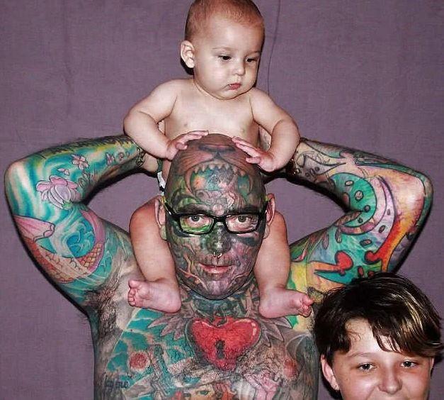 托尼克羅斯紋身新照，展現(xiàn)變化、學(xué)習(xí)與自信的力量之旅