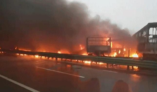 包茂高速車禍最新消息今日更新，緊急關(guān)注車禍進(jìn)展